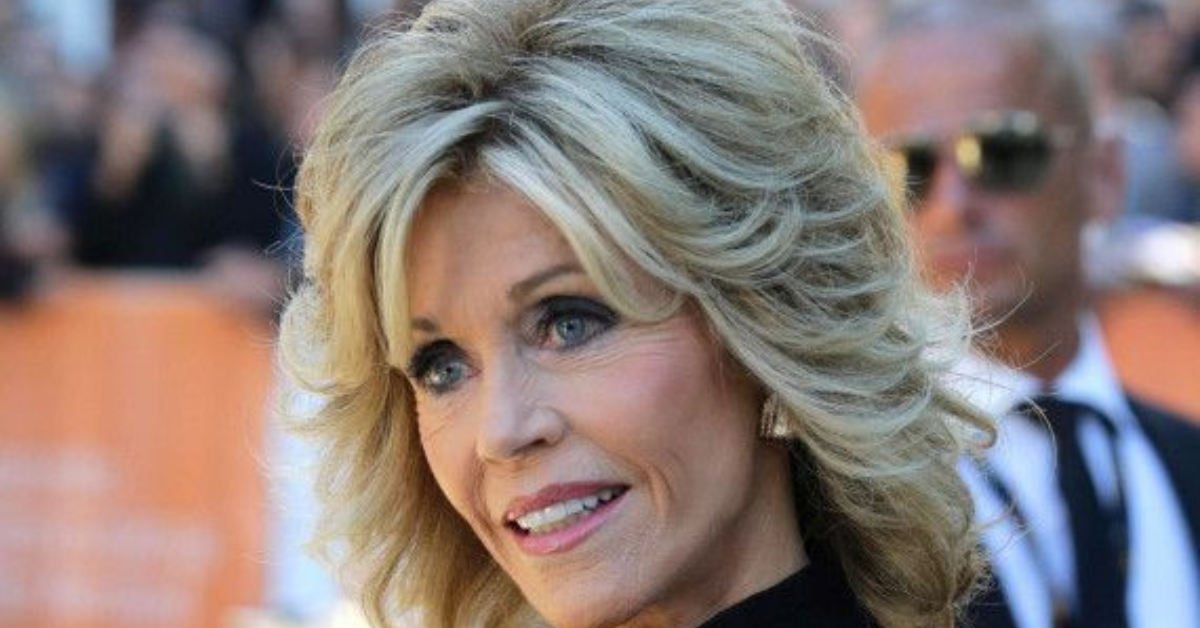 How to Ask Your Stylist for a Jane Fonda-Inspired Cut